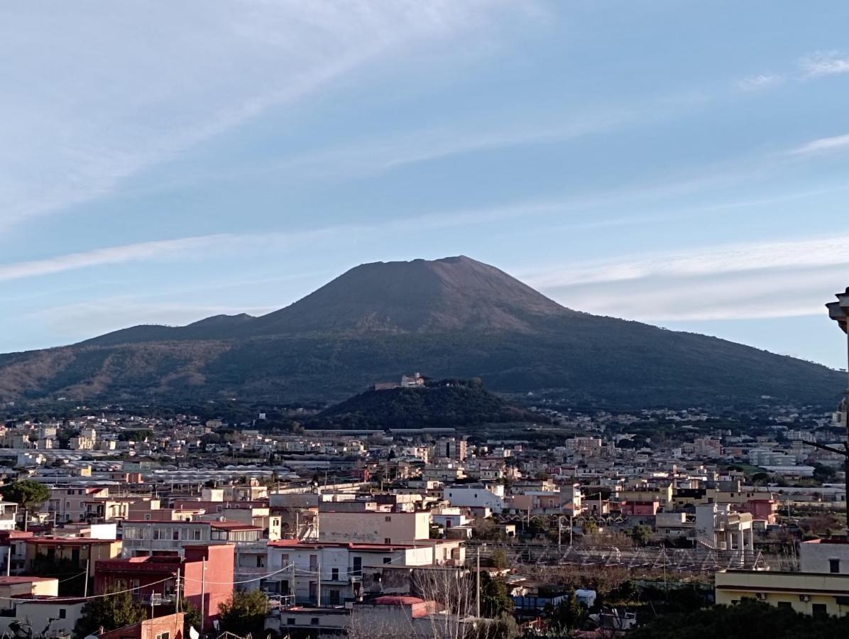 Casa Ingam - Mini Appartamento Sul Litorale Di Torre Del Greco Exterior foto